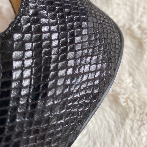 {SOLD} GUESS Slingback Peep-Toe Stiletto Heels - Picture 7 of 16